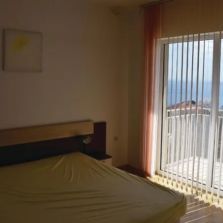 Hébergement de vacances Four-bedroom Holiday In Balchik